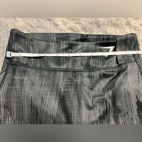 Gymshark gray leggings with pockets EST size S - Picture 3 of 9